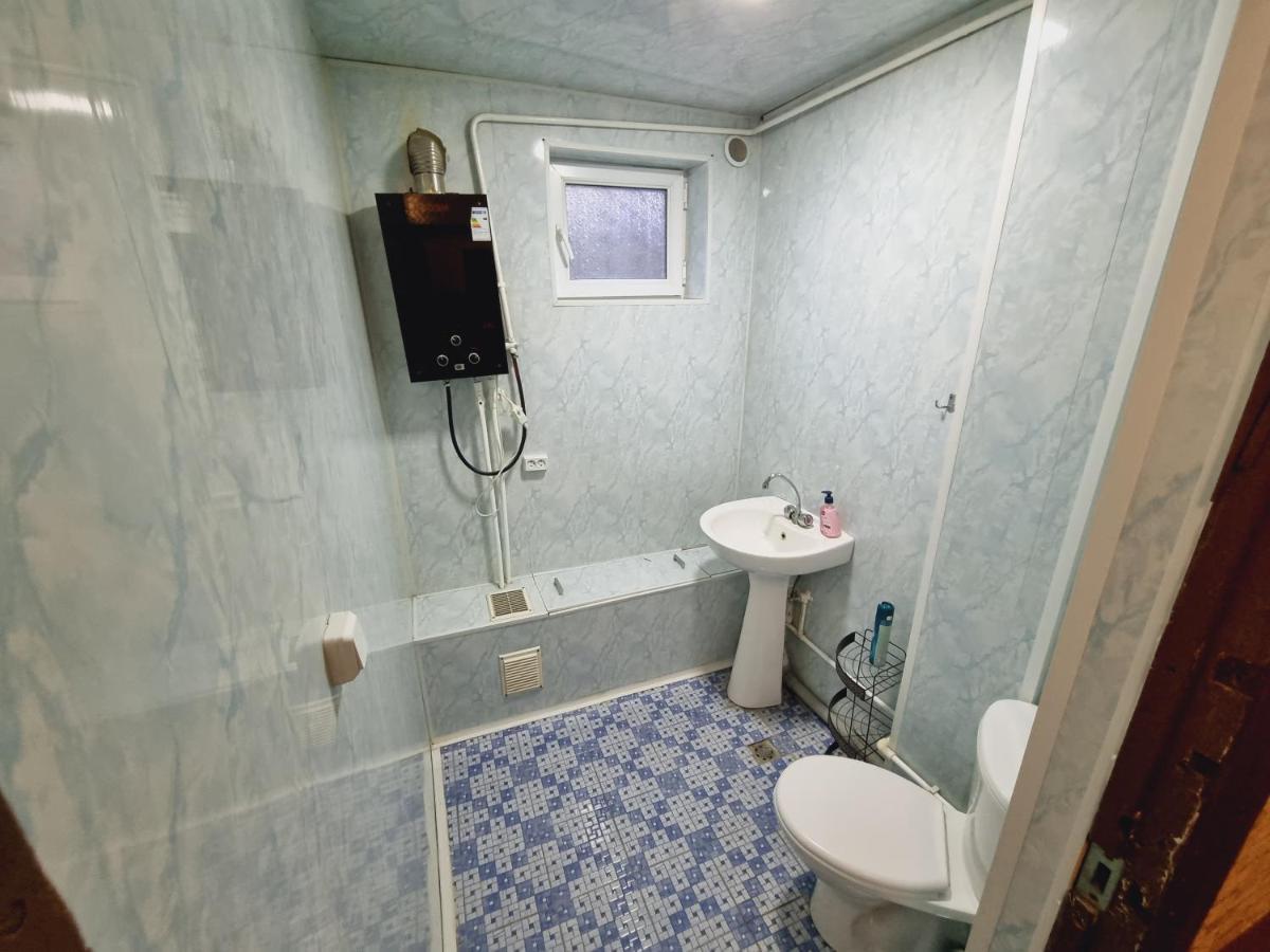 Hrachy Mot Hostel Gyumri Exterior photo