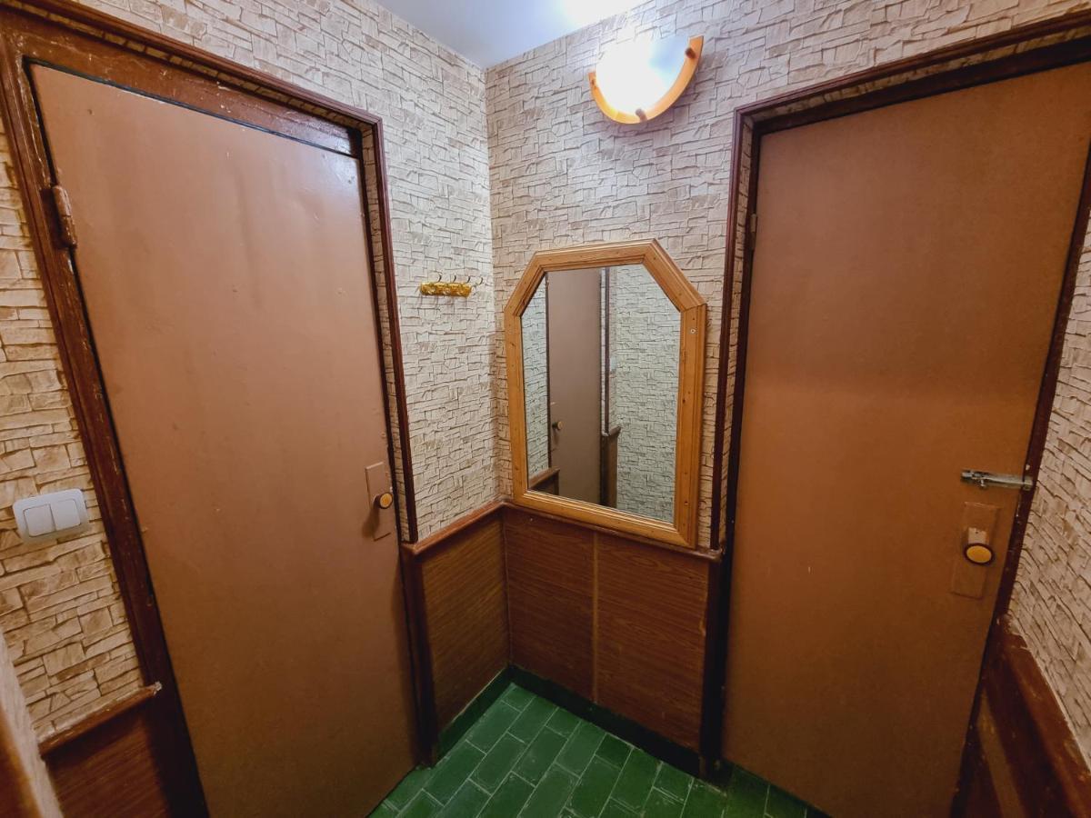 Hrachy Mot Hostel Gyumri Exterior photo